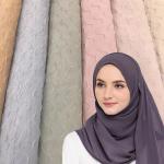 Breathable Abaya Crepe Woven Fabric 150cm Headscarf Premium Crepe Material for sale