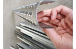 China 60 L Retro-fit Existing Anti Slip Serrated Surface Traction Tread Ladder Rungs supplier