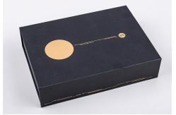 China Black Paperboard Gift Box Magnet With Custom Insert For Bottles supplier