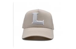 China Structured Embroidered Baseball Caps With Metal Eyelets Full Seasons supplier