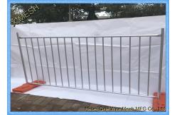 China Heavy Duty Galvanized Temporary Netting Fence With Concrete Block Base supplier