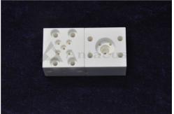 China Lightweight Laser Cutting Precision Al2O3 Ceramic Components supplier