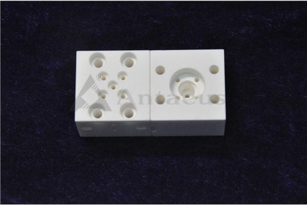 Lightweight Laser Cutting Precision Al2O3 Ceramic Components