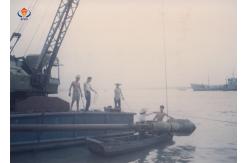 China Electrical Vibroflot Equipment  Under Water Piling Equipment 377 Mm Outer Diameter supplier