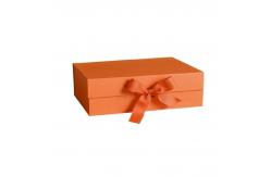 China Recycled Paper Ribbon Tie Magnetic Gift Boxes With Matte Finish Packaging Boxes supplier