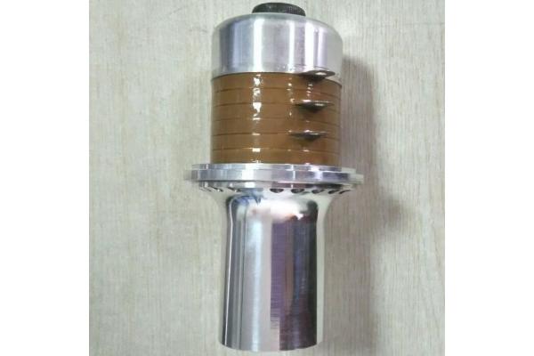 CE Passed 20 Khz Ultrasonic Transducer / Low Power Ultrasonic Transducer 11000 PF