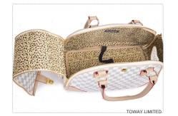 China  				Design Classic Dog Handbag Grid PU Quality Leather Pet Carriers 	         supplier