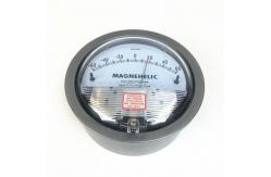 China Vertical Magnehelic Differential Pressure Gauge Air Pressure Manometer supplier