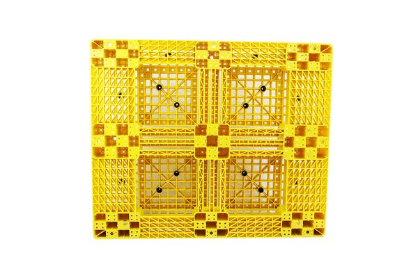 PP HDPE Yellow Plastic Pallets Stackable 100% Virgin Material