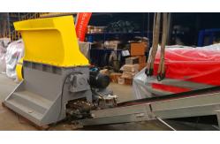 China Timber Crates (with nails) Chipping Machine, Wooden Pallets Shredder for mulch supplier