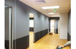China Soundproof Movable Partitions Mobile Folding Partition Wall For Hotel Hall supplier