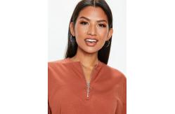 China Rust Zip Front Custom Crop Top Clothing Women supplier
