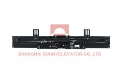 China Two Panels Elevator Spare Parts Lift Landing Door Device Fireproof Type supplier
