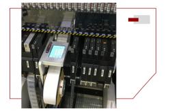 China Auto SMT Label Feeder With Fiber Optic Sensor For Universal Machine supplier