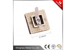 China High quality gold star shape turn lock handbag buckle,31.05mm button supplier