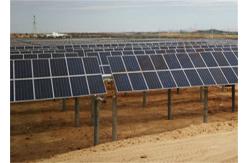 China 30kw 50kw Single Axis Solar Tracking System 2m Auto Sun Tracking Solar Panel supplier