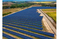 China Flat 1 Axis Tracking Solar Panel Bracket / PV Mounting Structure supplier
