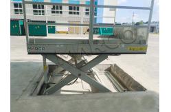 China 2500x2000mm Scissor Lift Loading Dock Table with Handrail and Loading Flap supplier