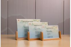 China Crystal Mini Menu Stand Acrylic Photo Frame Sign Holder With Walnut Wood Base supplier