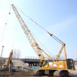 100T 13-52m Boom Crawler Crane In Railway Construction 9-18m Jib Length for sale
