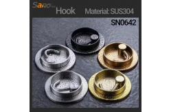 China SS Towel Over The Bathroom Robe Hooks Waterproof Anti Corrosion supplier