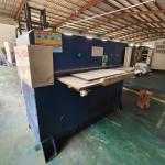 Used 610MM Hydraulic Cutting Machine High Speed Plastic PP HDPE LDPE PET Lumps Barrels for sale