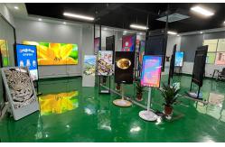 China Outdoor LCD Display manufacturer