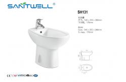 China Hotel Bathroom Equipment Floor Mounted Bidet , Women Toilet Self Cleaning Ceramic Bidet supplier