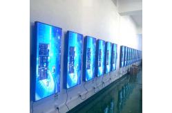 China 55 Inch Shop Window LCD Display Panel Hanging 3500nits 1080p supplier