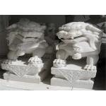 White Jade Marble Lion Sculpture , Stone Animal Sculptures Customized Color for sale