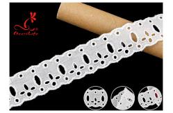 China Original Cotton Lace Fabric Trim With Double Scalloped Edge Via SGS supplier