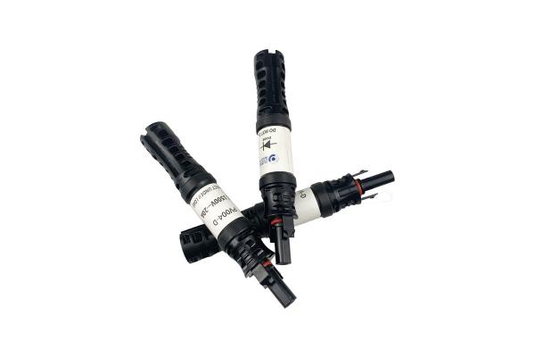 30A IP67 Photovoltaic Diode Connector IEC61836 Solar Panel Wire Connector