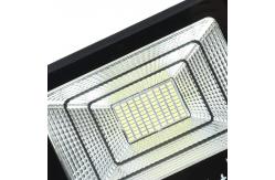 China Ip68 Dc6v 6000k Solar 100w Led Flood Light With Remote Control supplier