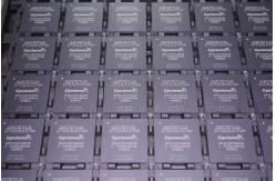 China Al-tera Ep2c8t144i8n Electronic Components Microcontrollers 32Bit ic chips EP2C8T144I8N supplier