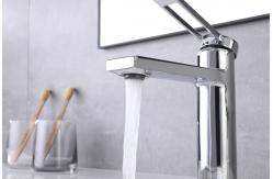 China Sanitary Ware Hot And Cold Basin Mixer Shiny Chrome Brass Finish supplier