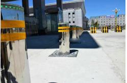 China Automatic Concrete Hydraulic Road Blocker High Security Vehicle Parking Bollard supplier