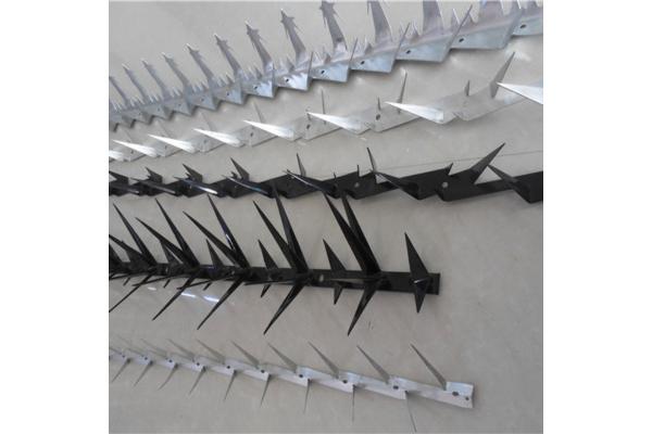 Galvanised 1.2m Length Anti Climb Razor Spikes For Fence Wall