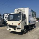 4x2 SINOTRUK HOWO 3-5 Ton Small Frozen Food Delivery Truck With 4m Freezer Box for sale