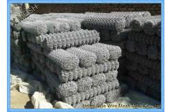 China Q195 Hot Dipped Galvanized Iron Green Chain Link Fence Panels 10m / 15m Length supplier