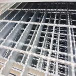 Industrial Galvanized Bar Grating Clips Building Material Floor Walkway Steel Grating for sale