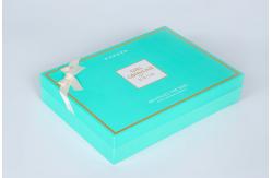 China FSC Rigid Cardboard Gift Boxes Custom Printed Gold Foil supplier