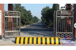 China Heavy Duty Fully Automatic Security Road Blocker IP54 Steel Vehicle Barriers Security supplier