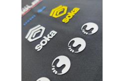 China Matte Surface Silicone Heat Transfer Logo Flat Screen Printing Logo Customized supplier