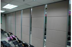 China Restaurant Folding Partition Walls , Soundproof Movable Room Dividers supplier