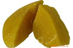 China Raw Unfiltered Beeswax From Beekeepers supplier
