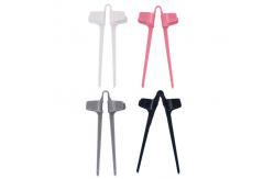 China Kitchen Finger Chopsticks For Gamers With Helper supplier