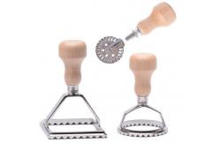 China Kitchen Pasta Ravioli Stamp Cutter Press With Roller Set supplier