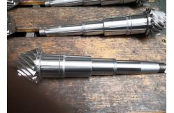 China Right Hand Spiral Bevel Gear Shaft 6.5 Module 503mm Length supplier