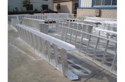China Aluminum Boarding Ladder Compact Few Shake Marine Telescoping Boarding Ladder supplier