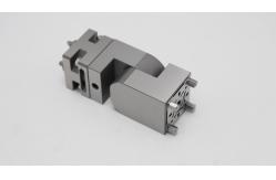 China Customized Injection Molding In Automotive Industry Injection Molding Machine Parts supplier
